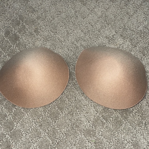 Victoria Sport Strappy Back Stripe Bra - Picture 5 of 10